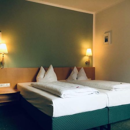 Domizil Alte Post Hotel Püttlingen Eksteriør billede