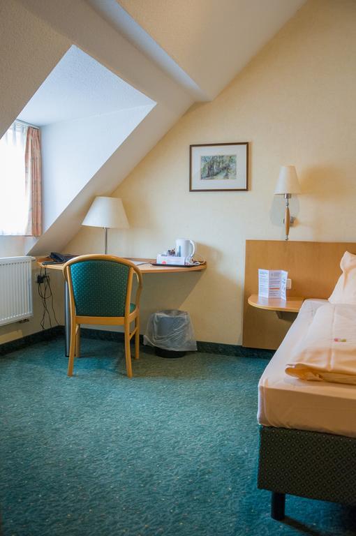 Domizil Alte Post Hotel Püttlingen Eksteriør billede