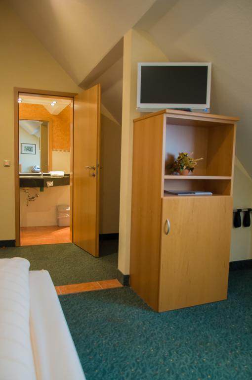 Domizil Alte Post Hotel Püttlingen Eksteriør billede