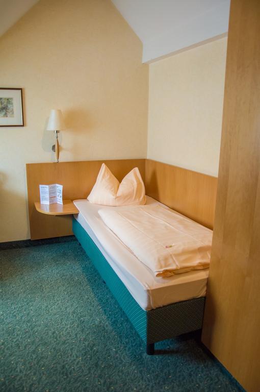 Domizil Alte Post Hotel Püttlingen Eksteriør billede