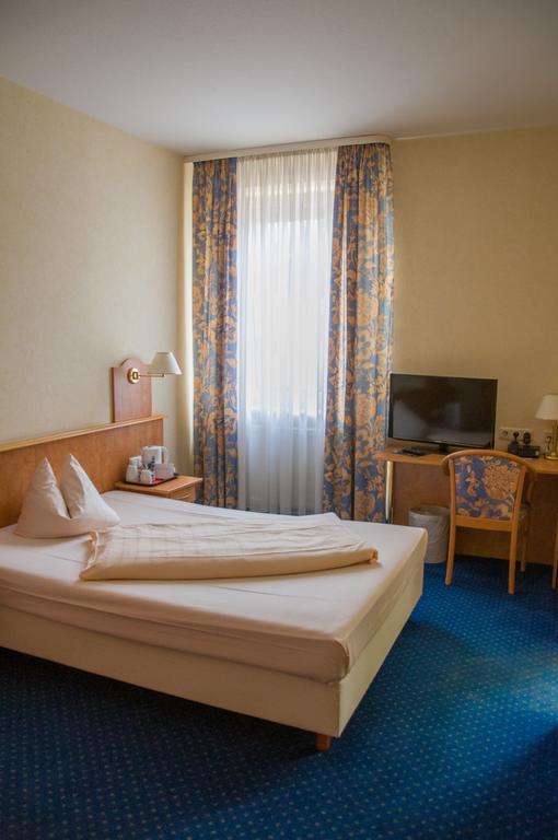 Domizil Alte Post Hotel Püttlingen Eksteriør billede