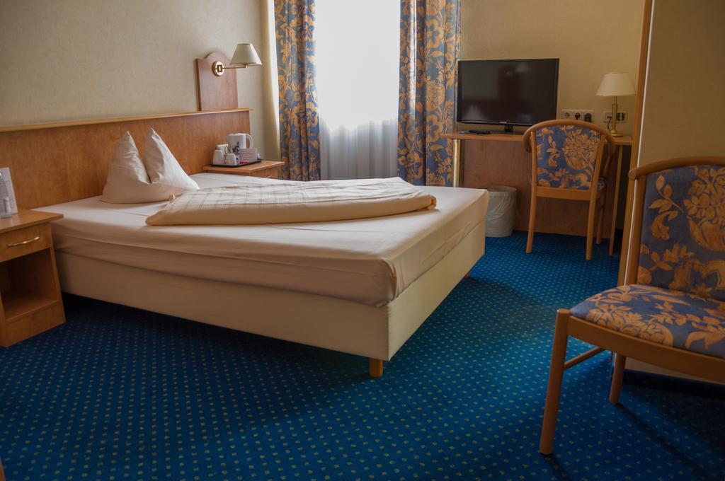 Domizil Alte Post Hotel Püttlingen Eksteriør billede