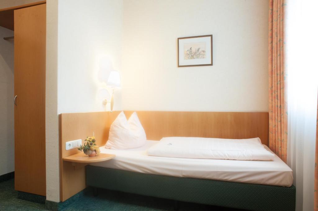 Domizil Alte Post Hotel Püttlingen Eksteriør billede