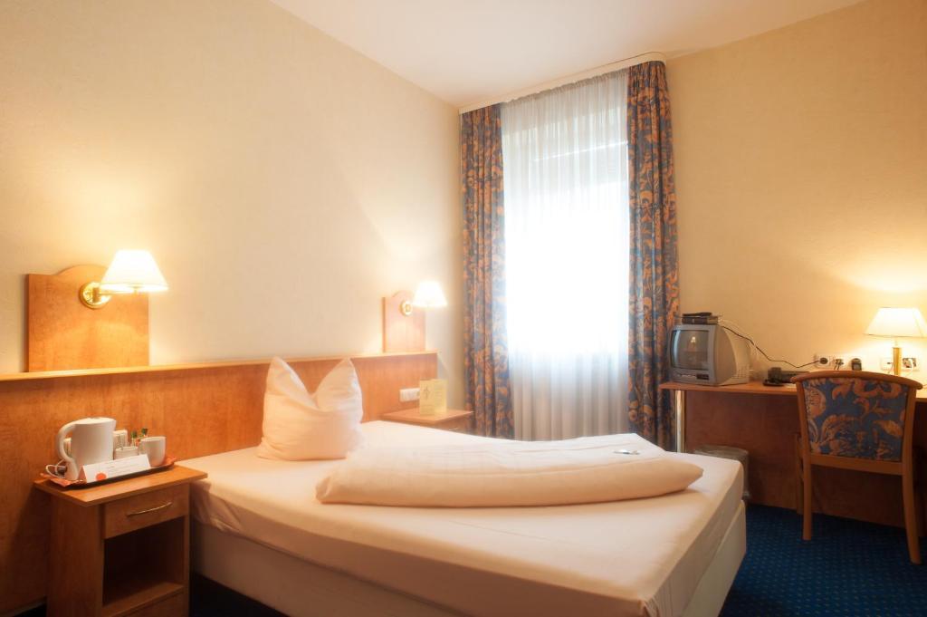 Domizil Alte Post Hotel Püttlingen Eksteriør billede