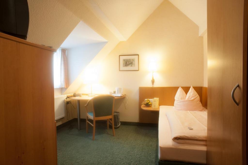 Domizil Alte Post Hotel Püttlingen Eksteriør billede