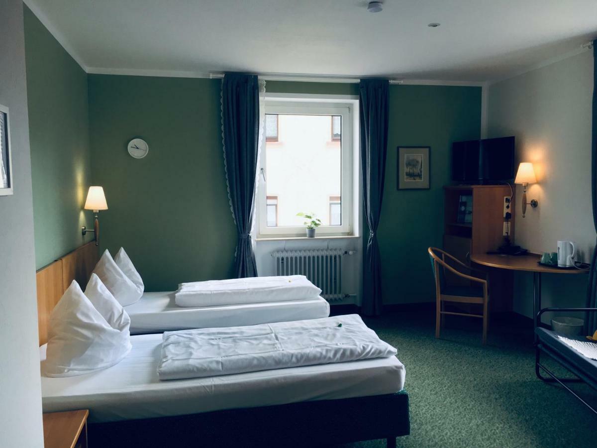 Domizil Alte Post Hotel Püttlingen Eksteriør billede