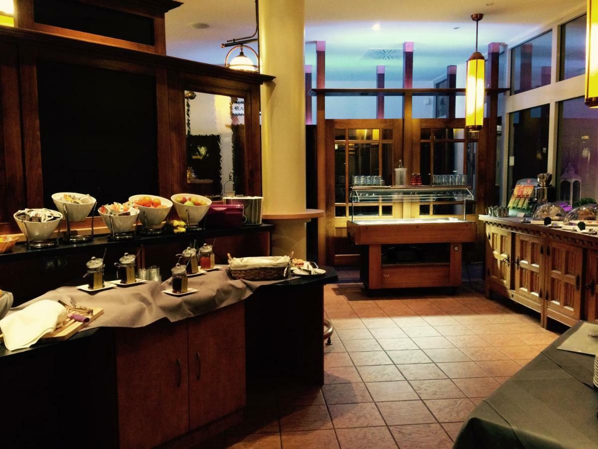 Domizil Alte Post Hotel Püttlingen Eksteriør billede